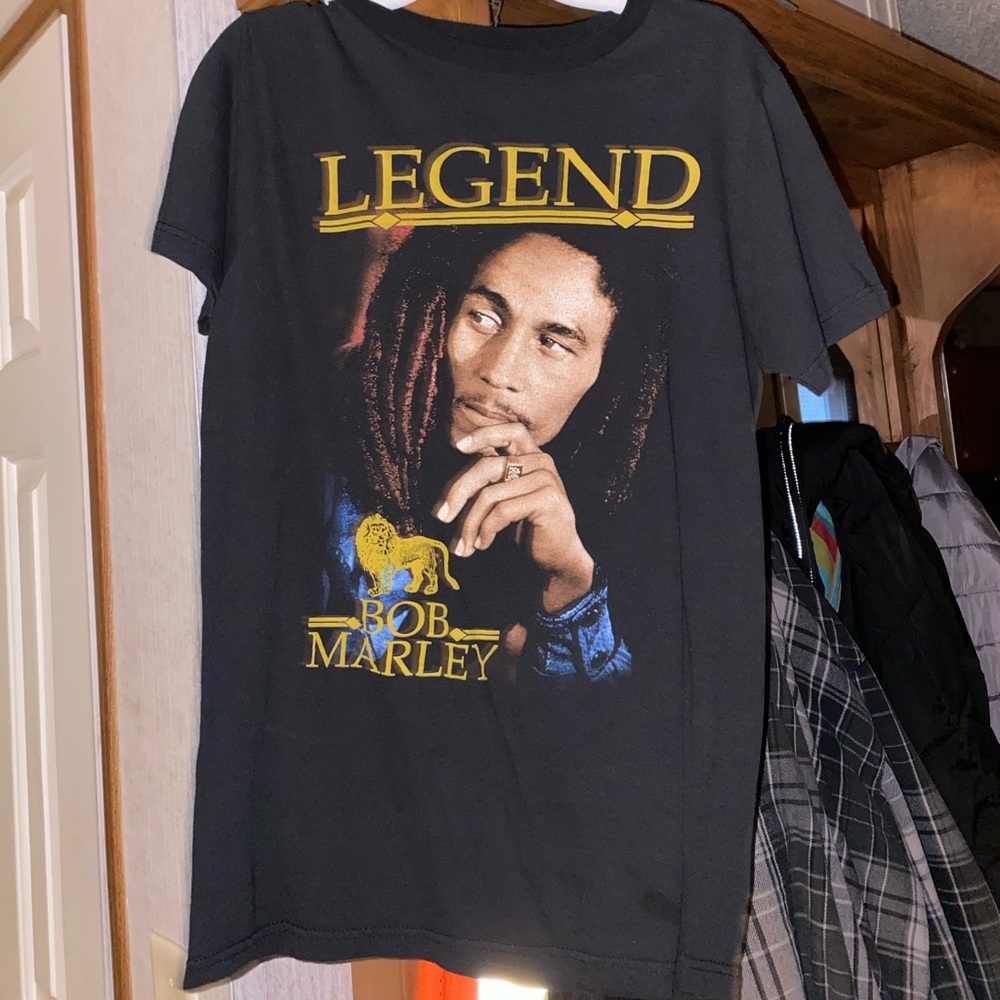 Bob marley t shirt